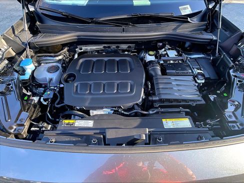 New 2026 Volkswagen Tiguan SE image 16