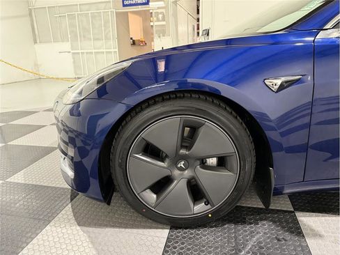 Used 2018 Tesla Model 3 Long Range image 11