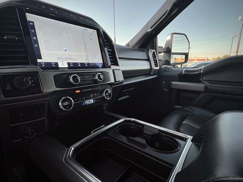 Used 2022 Ford F250 Platinum w/ FX4 Off-Road Package image 51