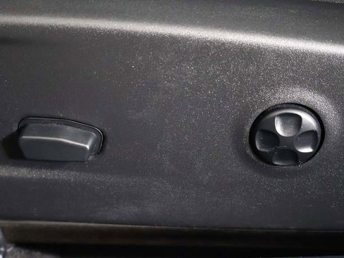 Used 2016 Dodge Challenger SRT Hellcat image 32