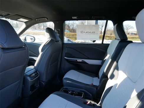 New 2026 Lexus TX 500h AWD image 9