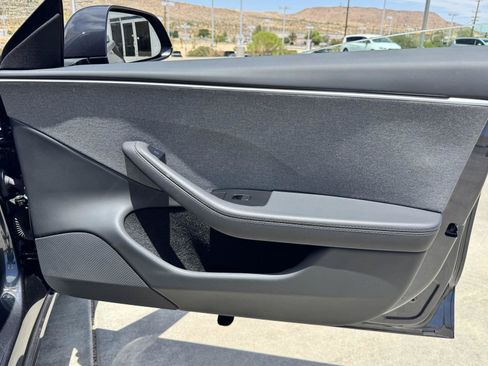 Used 2025 Tesla Model 3 Long Range RWD image 29