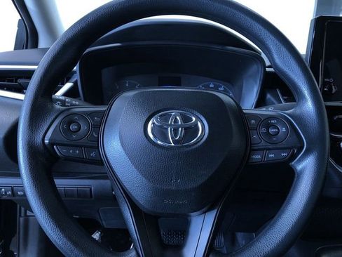 Used 2025 Toyota Corolla LE image 17
