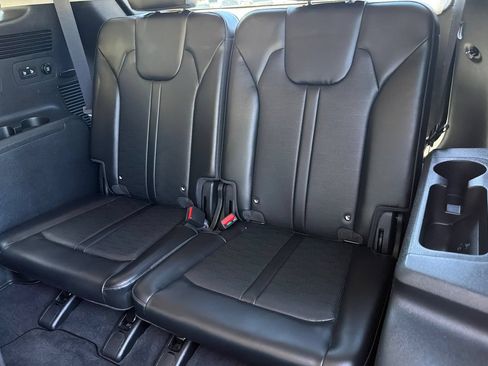 Used 2025 Kia Sorento EX AWD/4WD image 15