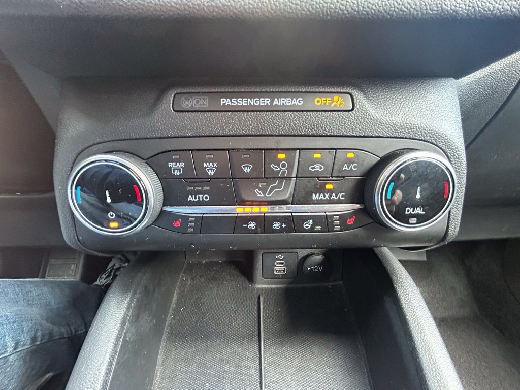 Used 2025 Ford Escape ST-Line Select AWD/4WD image 17