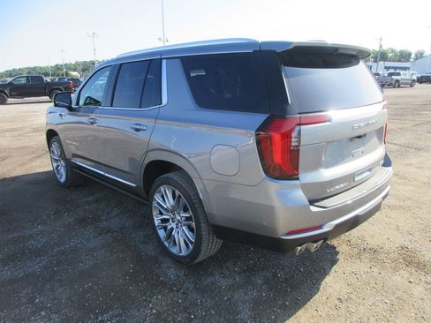 New 2026 GMC Yukon Denali w/ Denali Reserve Package AWD/4WD image 6