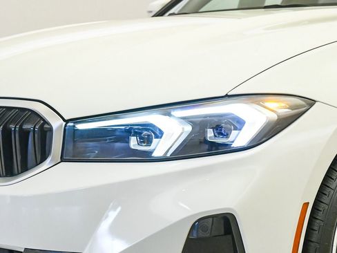 Certified 2023 BMW 330i Sedan w/ Convenience Package RWD image 9
