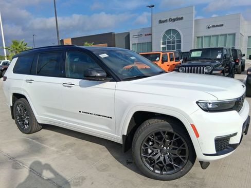 New 2025 Jeep Grand Cherokee L Summit AWD/4WD image 1