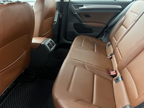 Used 2018 Volkswagen Golf Alltrack SE image 16