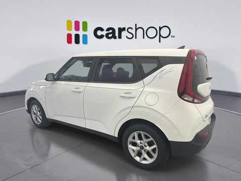 Used 2022 Kia Soul LX w/ Technology Package FWD image 3