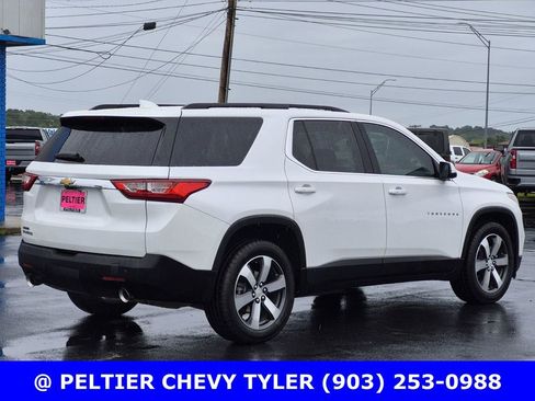 Used 2021 Chevrolet Traverse LT w/ LT Premium Package FWD image 6