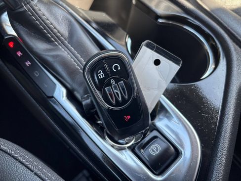 Used 2025 Buick Encore GX Preferred FWD image 21