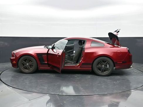 Used 2014 Ford Mustang Coupe RWD image 42