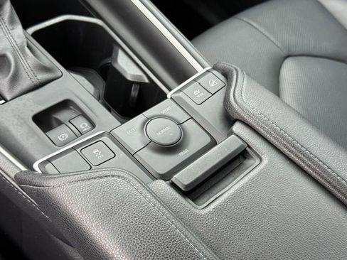 Used 2024 Toyota Grand Highlander AWD Hybrid image 19