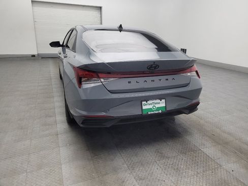 Used 2022 Hyundai Elantra SEL FWD image 6