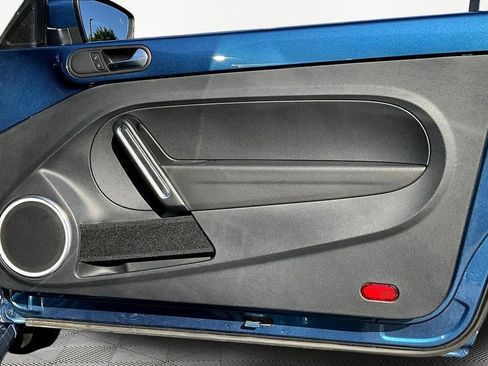 Used 2019 Volkswagen Beetle 2.0T SE image 26