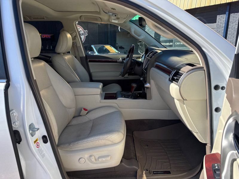 Used 2013 Lexus GX 460 Premium AWD/4WD image 22