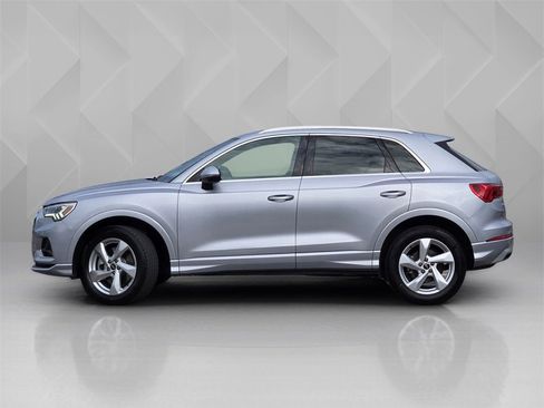 Used 2022 Audi Q3 2.0T Premium Plus w/ Premium Plus Package image 3