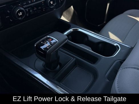 Used 2025 Chevrolet Silverado 1500 RST w/ Convenience Package II RWD image 26
