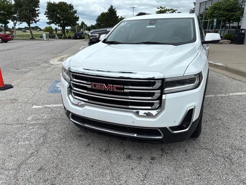 Used 2023 GMC Acadia SLT FWD image 10