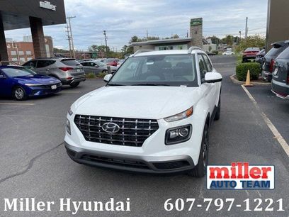 New 2025 Hyundai Venue SEL
