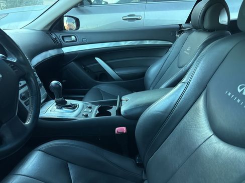 Used 2011 INFINITI G37 Sport w/ Premium Pkg image 9