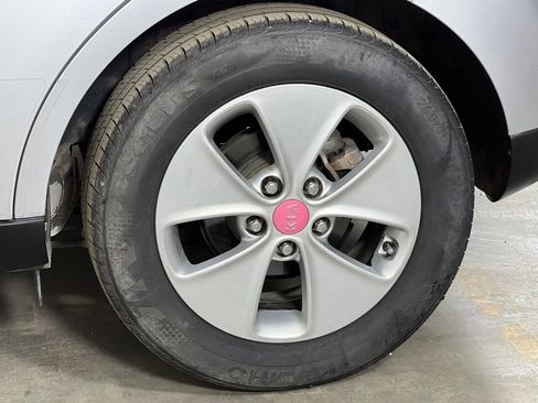 Used 2016 Kia Soul image 32