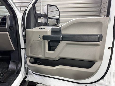 Used 2022 Ford F250 XL w/ Power Equipment Group image 33