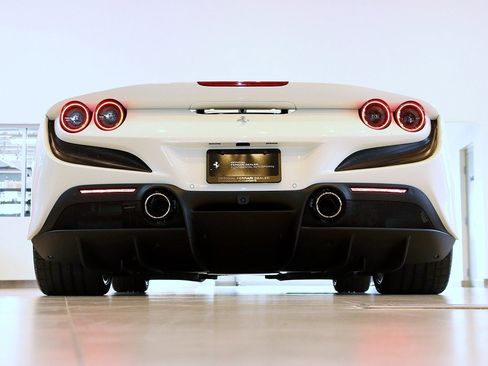 Certified 2022 Ferrari F8 Spider image 40