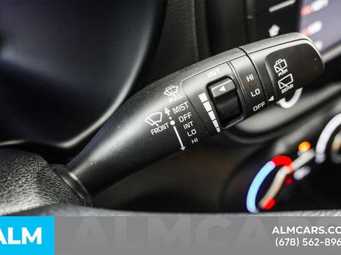Used 2025 Kia Soul LX w/ LX Technology Package FWD image 24