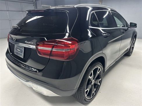 Used 2020 Mercedes-Benz GLA 250 4MATIC image 7