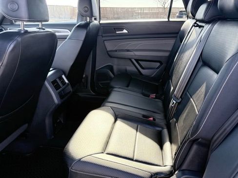Used 2022 Volkswagen Atlas Cross Sport SE image 18