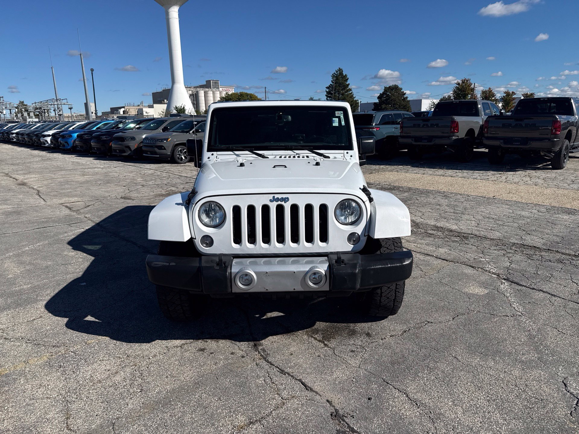 Used 2015 Jeep Wrangler Unlimited Sahara AWD/4WD image 2