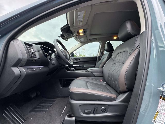 Used 2026 Nissan Pathfinder Platinum w/ Cargo Package AWD/4WD image 13