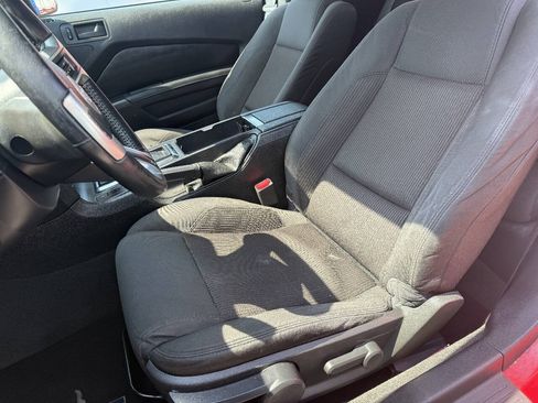 Used 2013 Ford Mustang Convertible RWD image 24