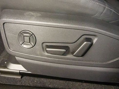 Used 2025 Audi Q5 Prestige AWD/4WD image 8