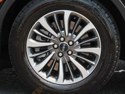 Certified 2023 Lincoln Nautilus FWD image 17