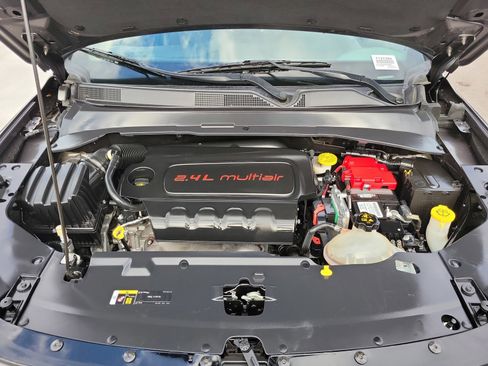 Used 2021 Jeep Compass Latitude FWD image 31