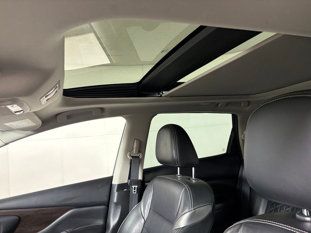 Used 2019 Nissan Murano Platinum w/ Cargo Package FWD image 35