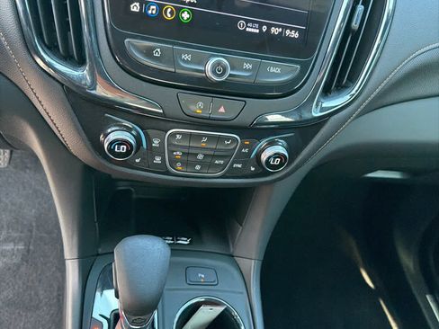 Used 2024 Chevrolet Equinox Premier w/ Redline Edition FWD image 17