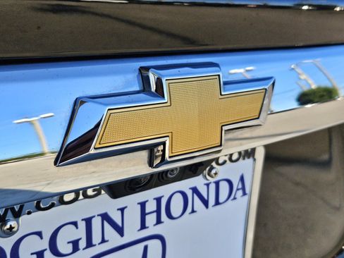 Used 2018 Chevrolet Traverse LT image 14