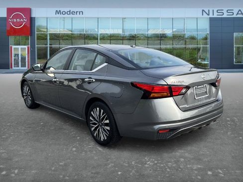 Certified 2025 Nissan Altima 2.5 SV FWD image 7