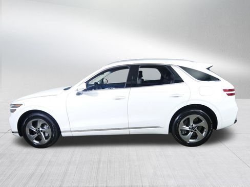 Certified 2026 Genesis GV70 2.5T AWD/4WD image 4