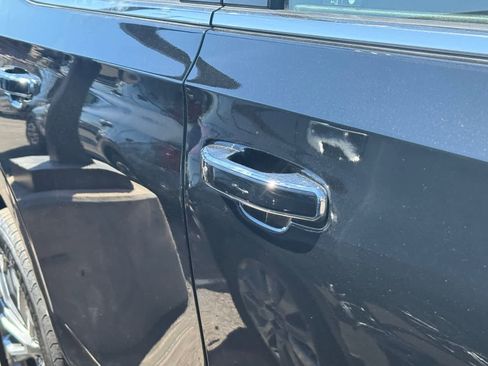 Used 2023 GMC Yukon Denali image 10