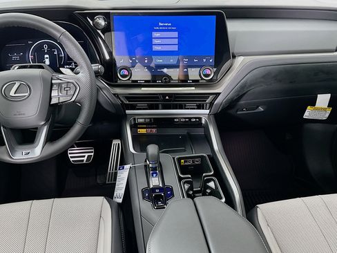 New 2026 Lexus TX 500h AWD image 27