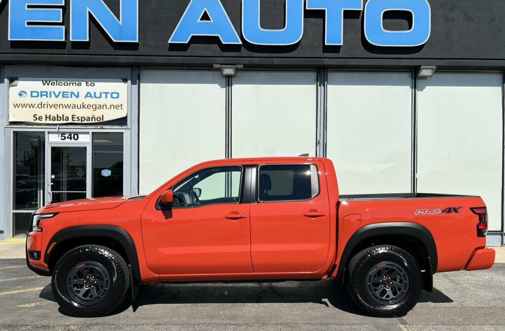 Used 2025 Nissan Frontier PRO-4X w/ Pro Convenience Package AWD/4WD image 2