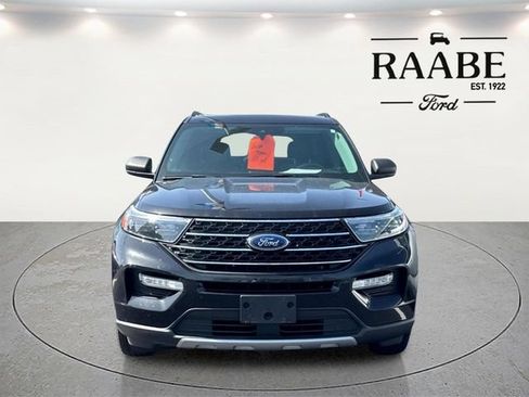Used 2020 Ford Explorer XLT w/ Equipment Group 202A AWD/4WD image 8