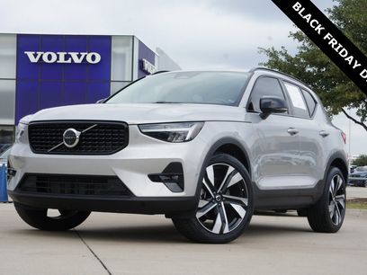Certified 2025 Volvo XC40 B5 Plus