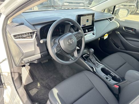 Used 2026 Toyota Corolla LE image 10