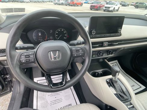 Certified 2024 Honda HR-V LX image 14